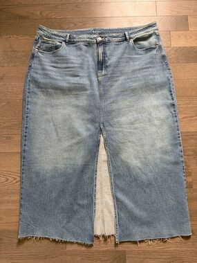 Reitmans Light Wash Denim Maxi Skirt with Front Slit